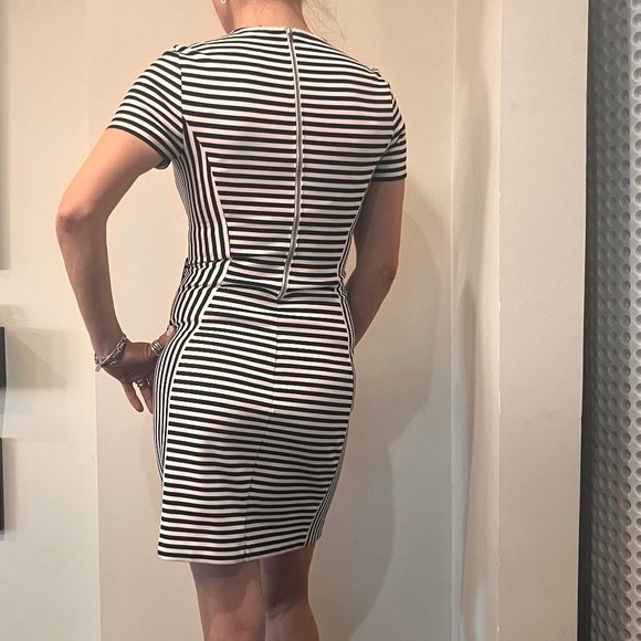Express Dress - Picture 2 of 5